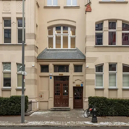 Chelmonskiego 8-01 By Farkas Apartment Poznan